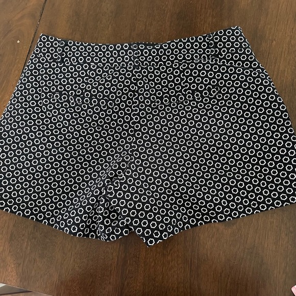 ELLE Geometric Print Shorts - Black & White Casual Everyday Size‎ 8 - Picture 3 of 3